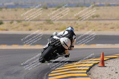 media/Oct-08-2022-SoCal Trackdays (Sat) [[1fc3beec89]]/Turn 11 Backside (1145am)/